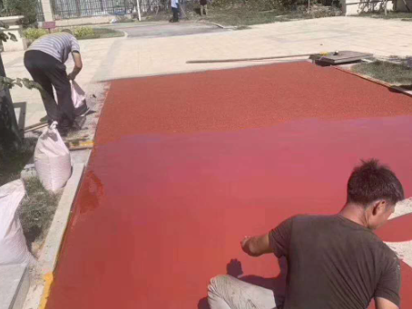 江西 篮球场翻新的地面工